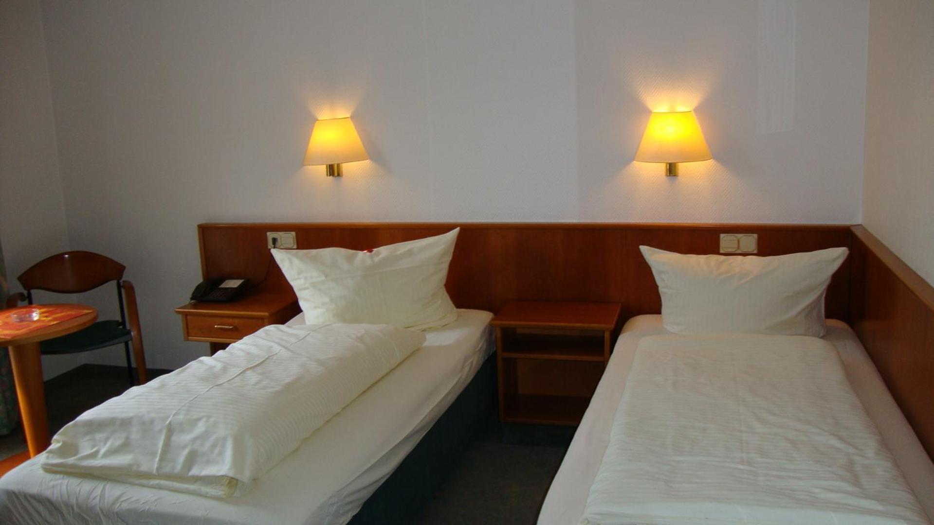 Offenthaler Hof Hotel Dreieich Eksteriør billede